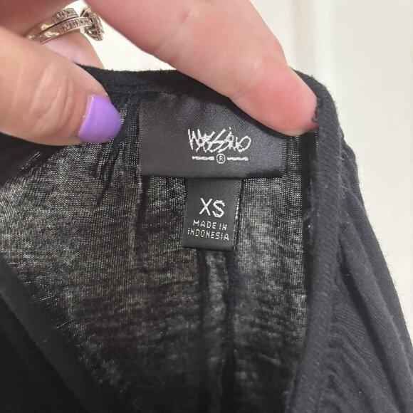 Black Short Top with Cinched Neckline & Batwing Sleeves Size XS - Picture 5 of 5